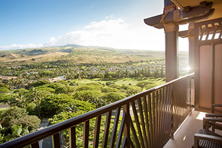 View of the Hawaiin landscape from an Aulani resort room balcony